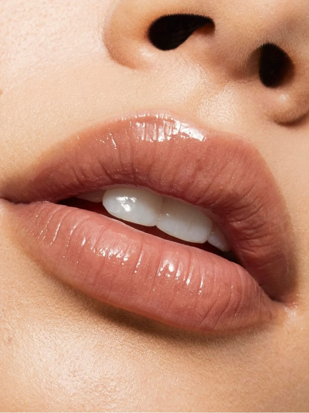 Kylie Jenner High Gloss Lip Gloss - Dolce K (703) - Nude Pink Shine